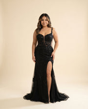 Robe Ajustée Avec Fente Noire