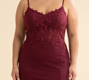 Robe À Broderies Bourgogne