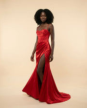Corset Avec Fente Rouge