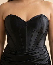 Robe Corset Ajustee A Volants Noire