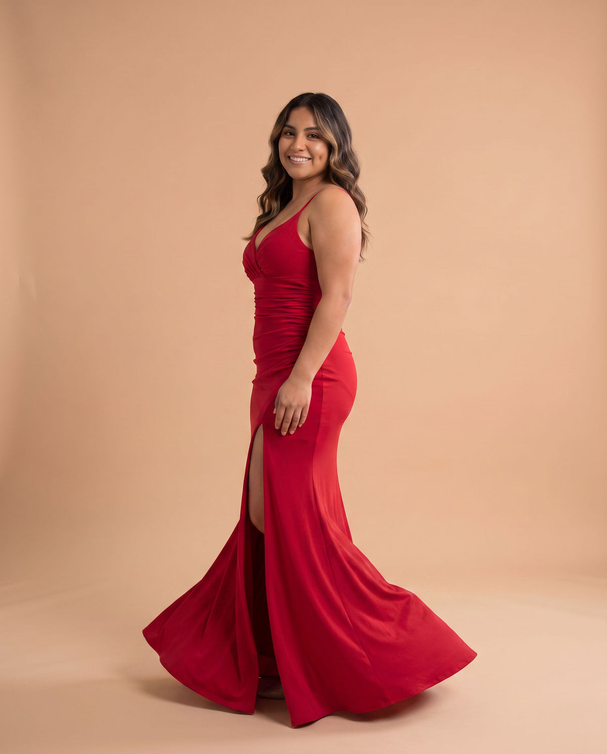 Robe Ajusté Avec Fente Rouge