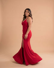 Robe Ajusté Avec Fente Rouge
