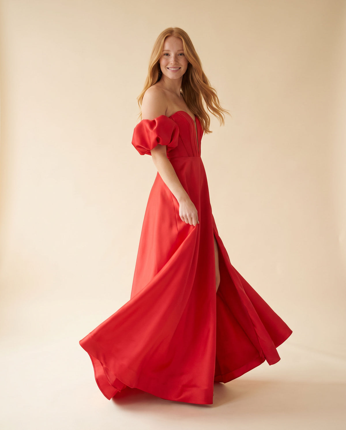 Robe Avec Fente Rouge