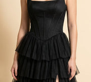 Robe à étages noire