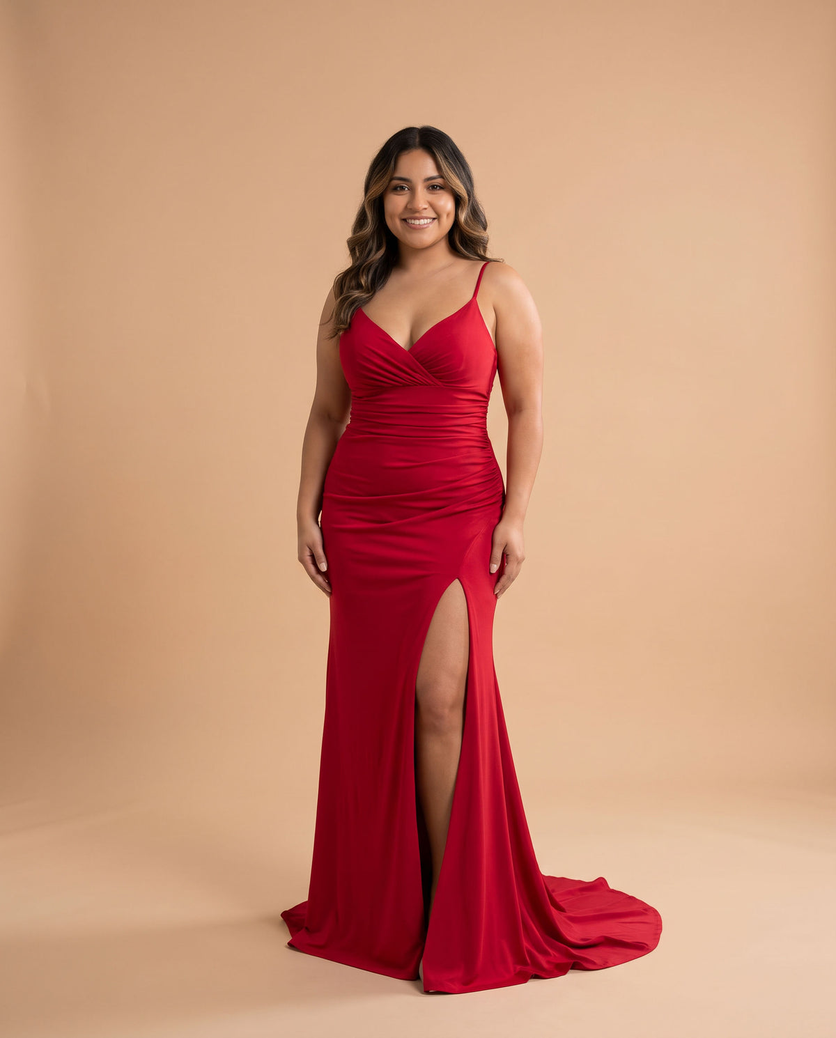 Robe Ajusté Avec Fente Rouge
