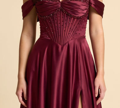 Robe Satinée Et Corset Bourgogne