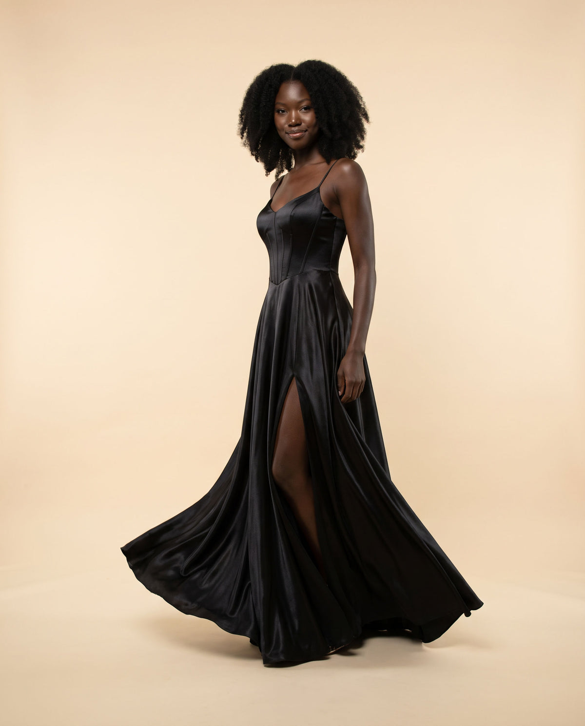 Robe en satin fluide Noire