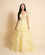 Robe Avec Tulle À Étage Jaune Pâle