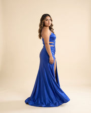 Robe Ajustée Avec Ouverture Royal
