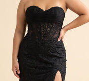 Robe Corset Brodée Et Fente Noire