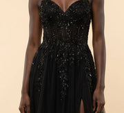 Robe Décolleté Avec Fente Noire