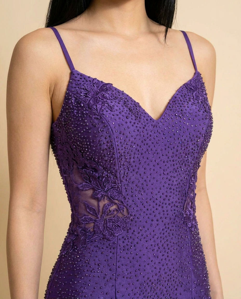 Robe Décolleté Brillante Prune