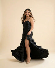 Robe Corset Ajustee A Volants Noire