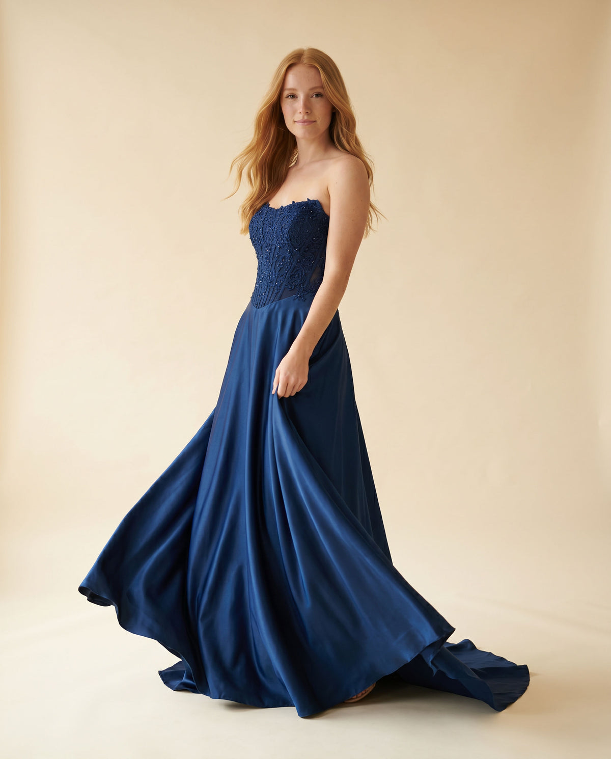 Robe Corset Et Satin Marine