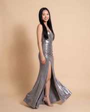 Robe Décolleté Avec Fente Métal