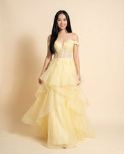 Robe Avec Tulle À Étage Jaune Pâle