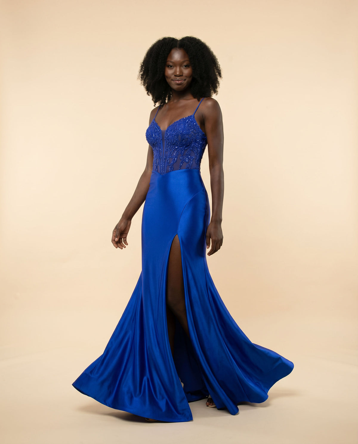 Robe Ajustée Avec Corset Royal