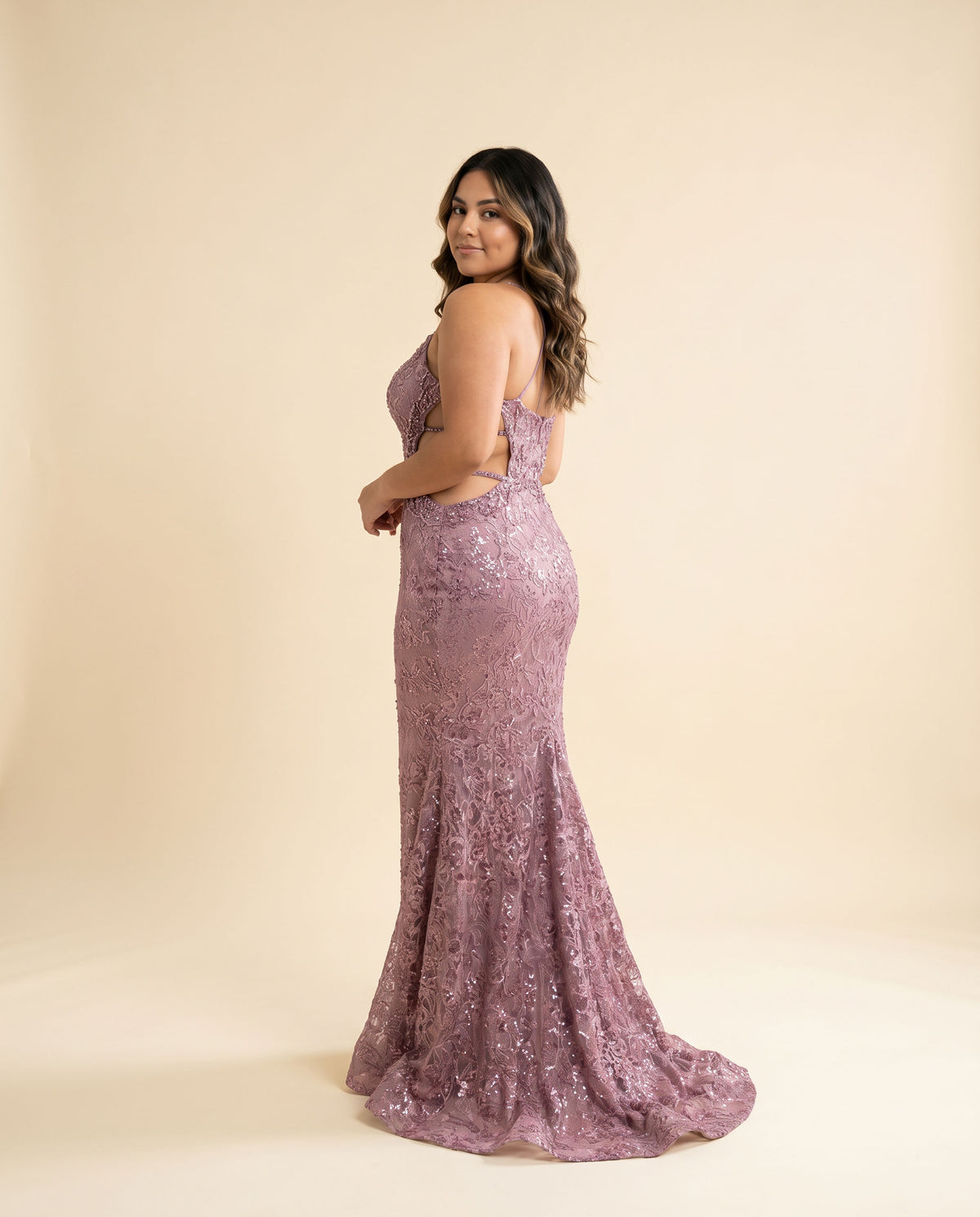 Robe ajustée ajourée brillante Mauve