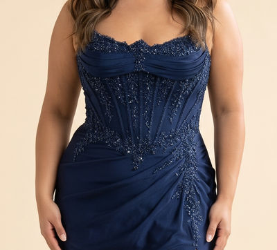 Robe Satinée Avec Fente Marine