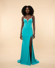 Robe Ajustée Avec Pierres Turquoise