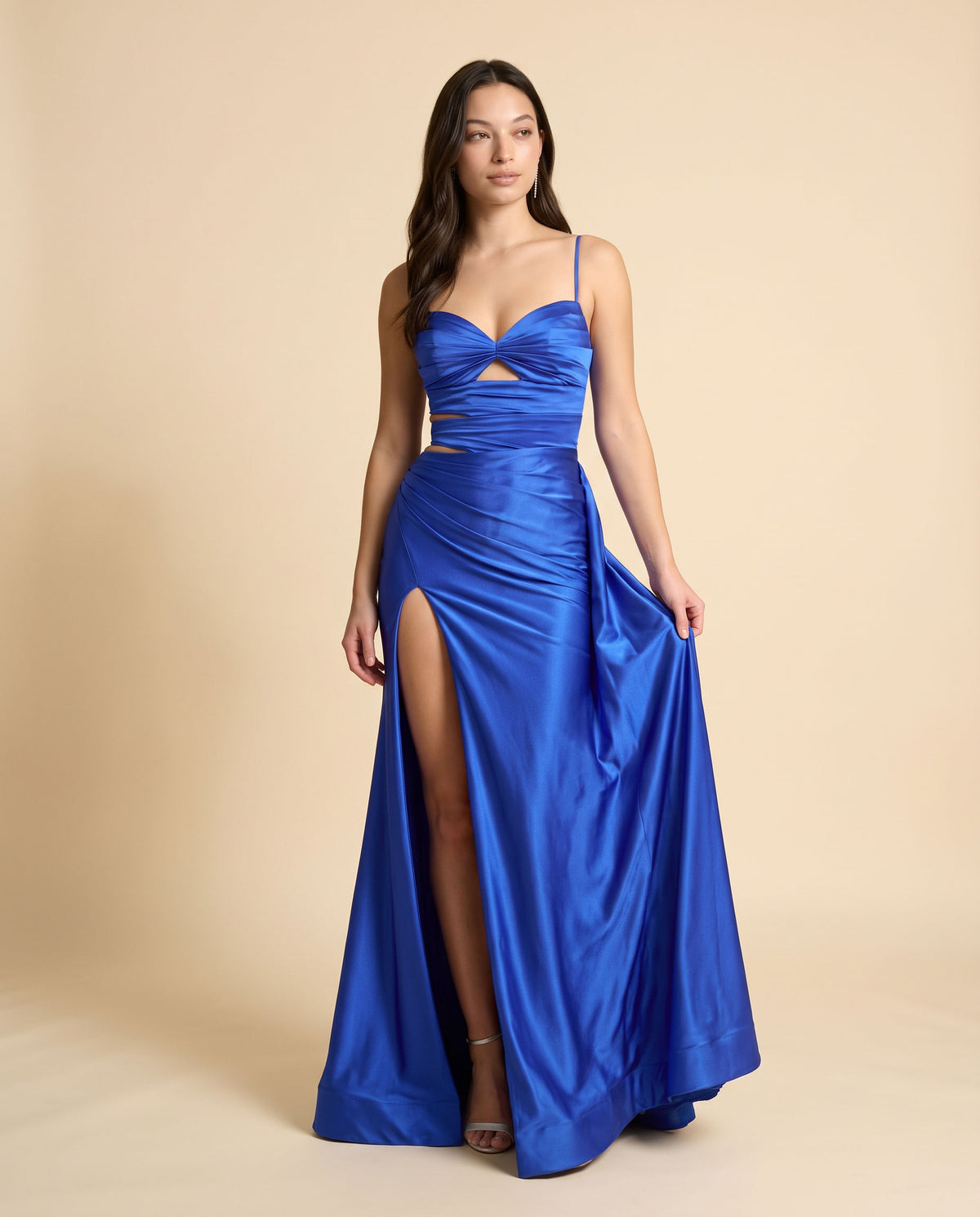 Robe Ajustée Avec Ouverture Noire