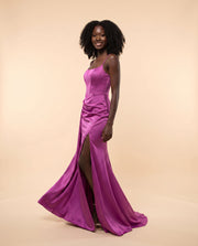 Robe Satin Avec Fente Magenta