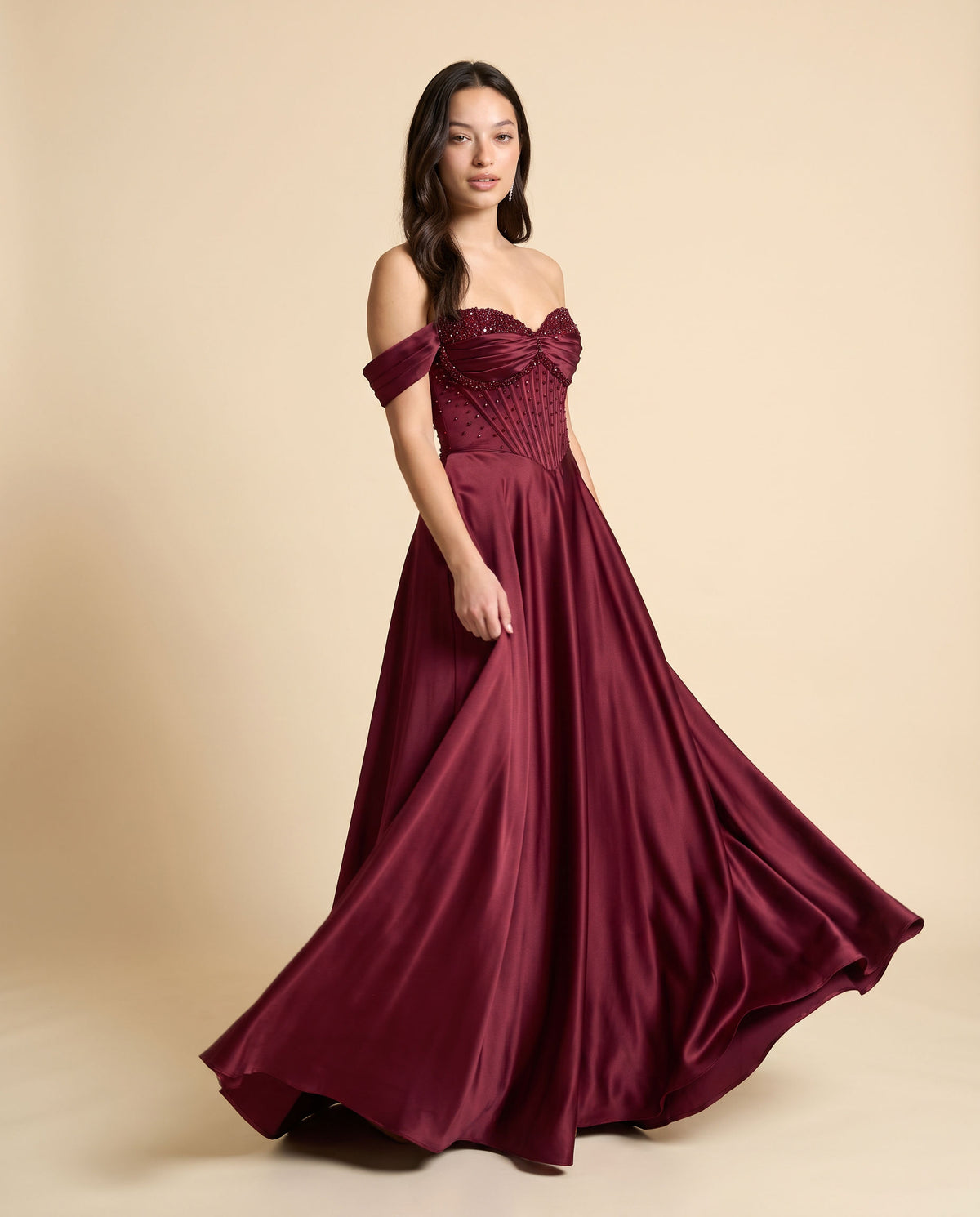 Robe Satinée Et Corset Bourgogne