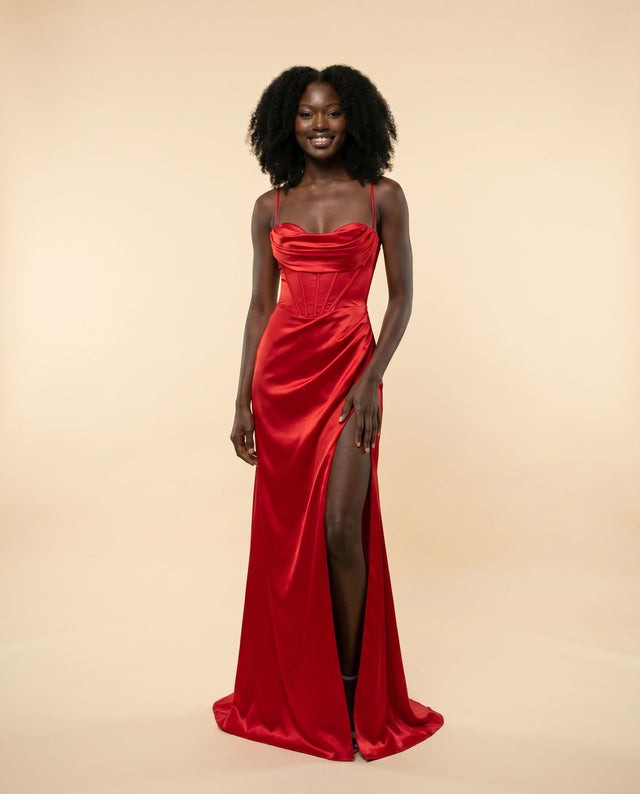 Corset Avec Fente Rouge