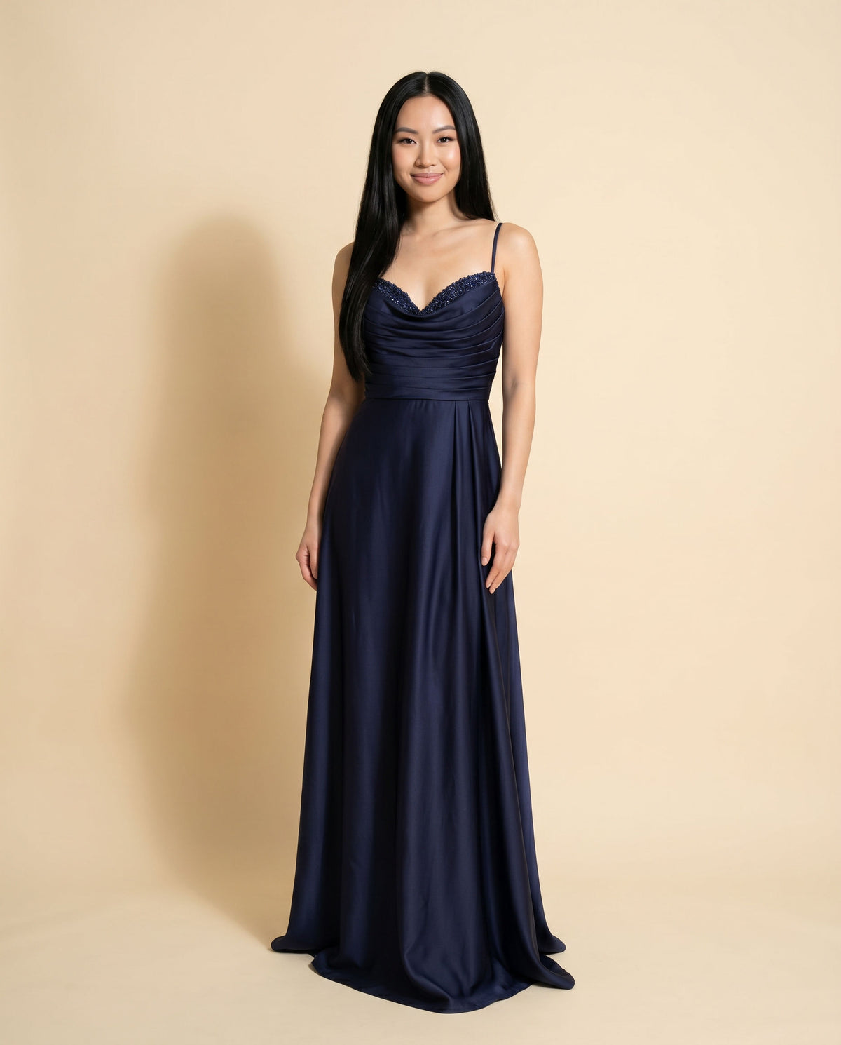 Robe Col Baveux Et Ornement Marine