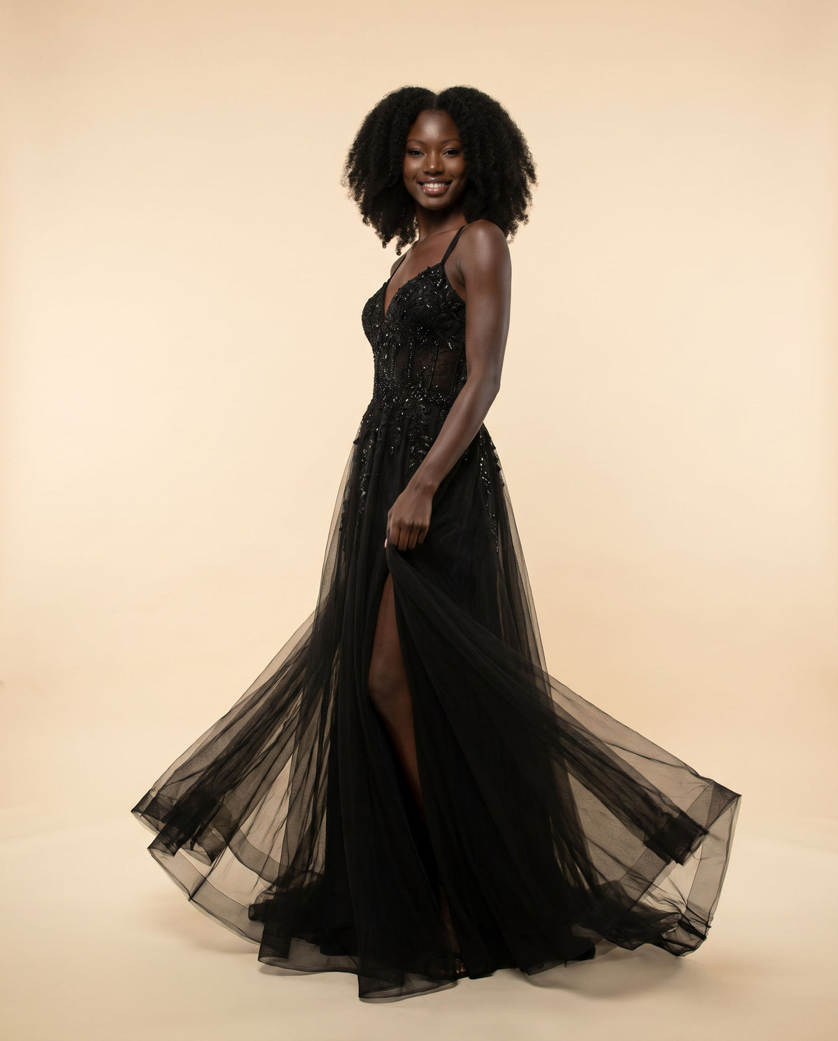 Robe Décolleté Avec Fente Noire