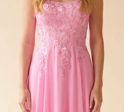 Robe Fluide En Chiffon Rose Bébé