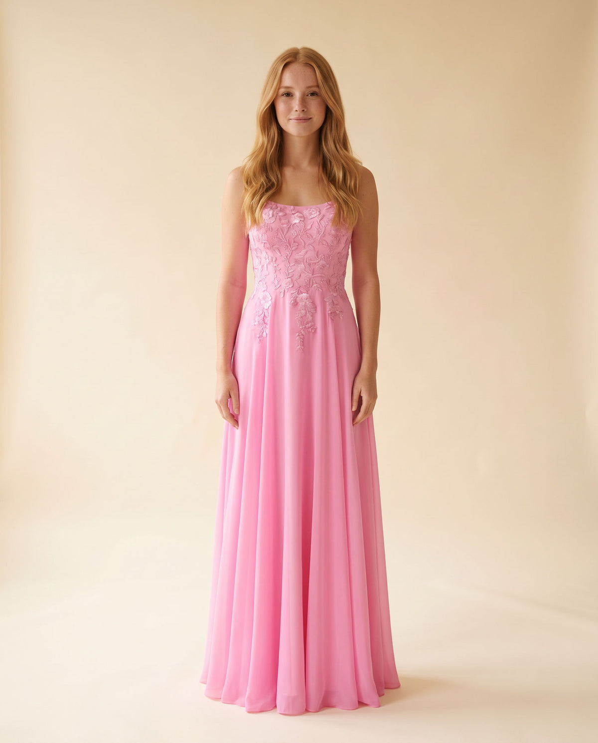 Robe Fluide En Chiffon Rose Bébé