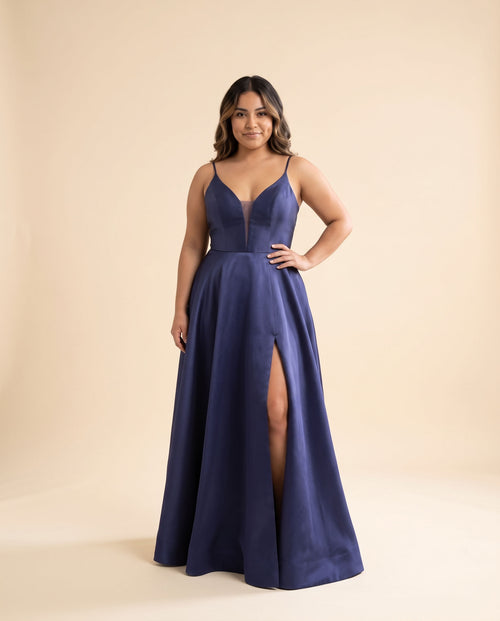 Ellie Wilde - Robe Fluide Avec Fente Marine - Bleu marine