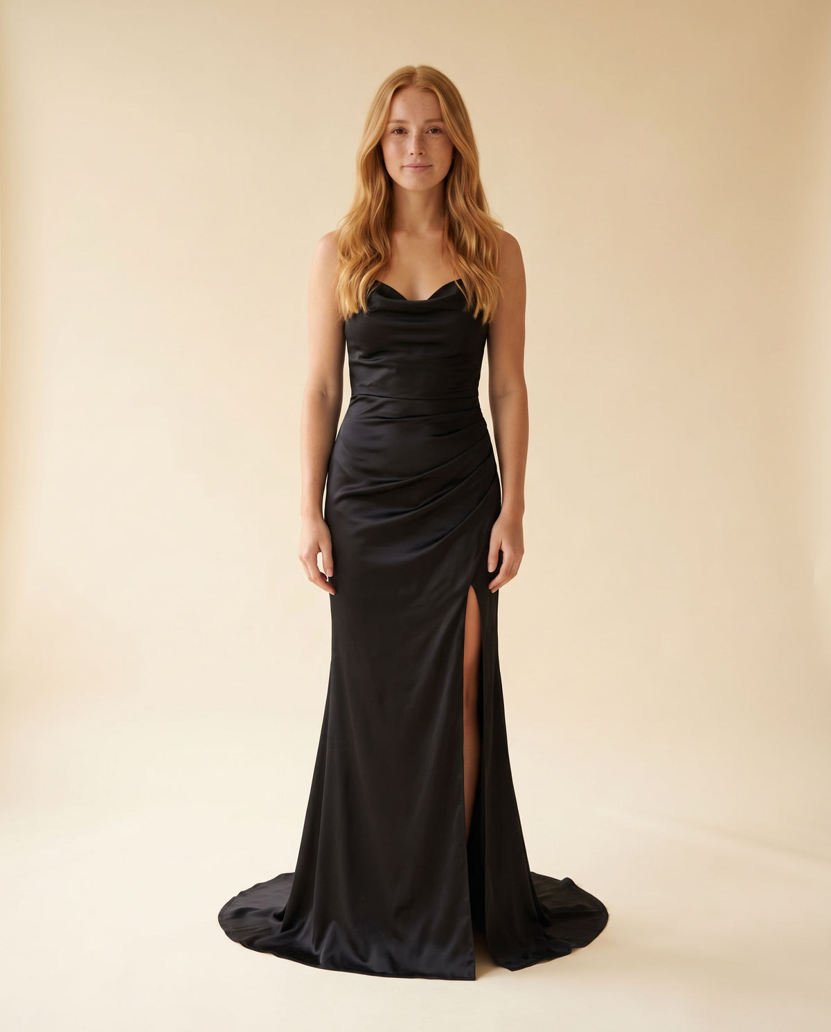 Robe Satinée Noire
