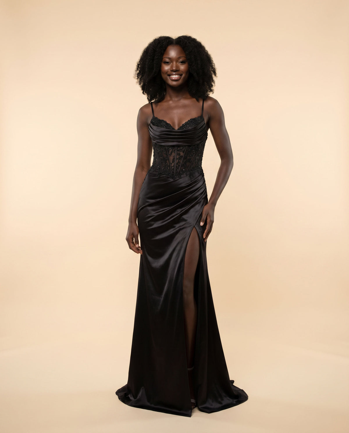Robe Corset Et Fente Noire