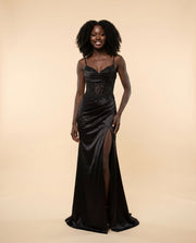 Robe Corset Et Fente Noire