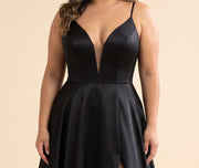 Robe Noire Brillante en A
