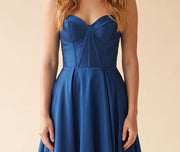 Robe Corset En Satin Bleue Pâle