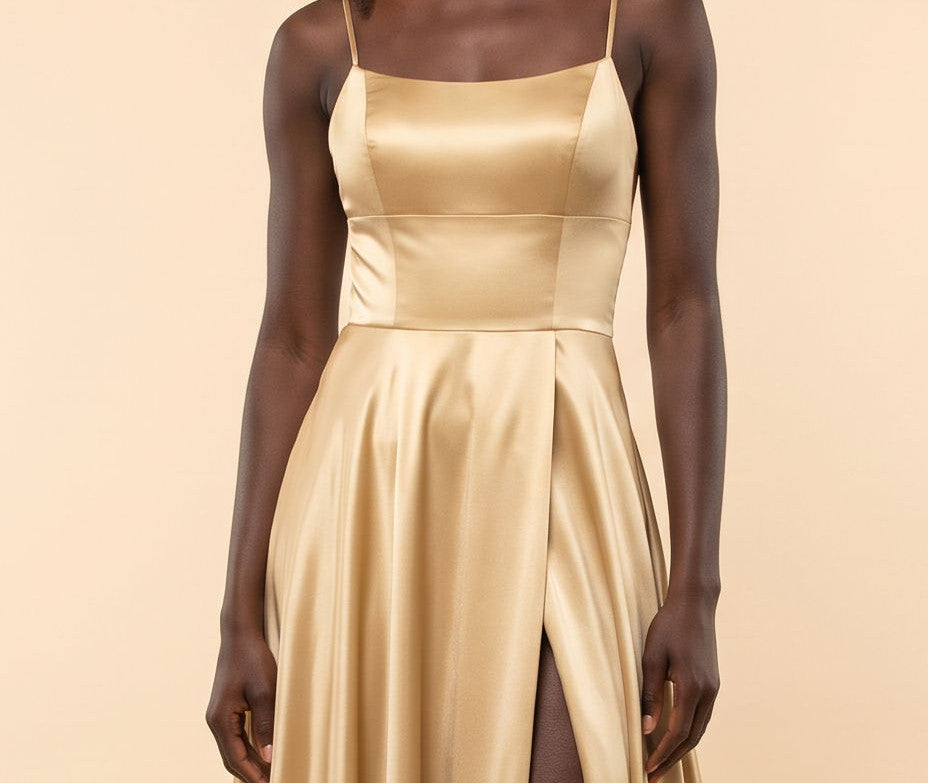Robe En Satin Nude